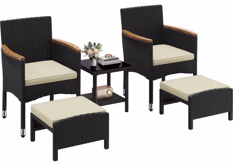 Set da giardino in rattan - 5 pezzi - 2 sedie con poggiapiedi - Tavolino in vetro - Nero e beige - Cuscini e copertura per sedie