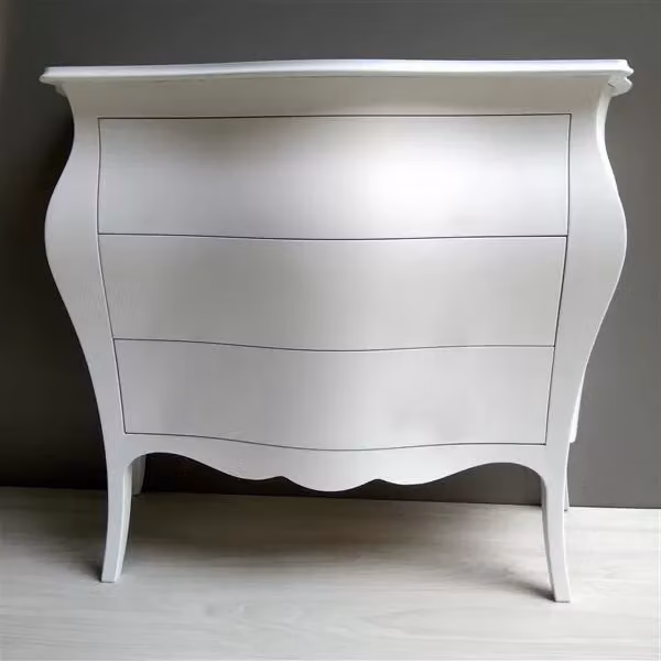 Set composto da una cassettiera e due comodini bombati in stile shabby chic bianco con maniglie cromate Mobili 2G – 3