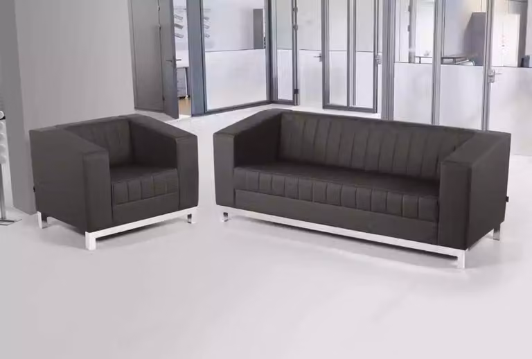 Graue Luxus Sofagarnitur Dreisitzer Sessel Polstermöbel Couch Set 2tlg 3+1