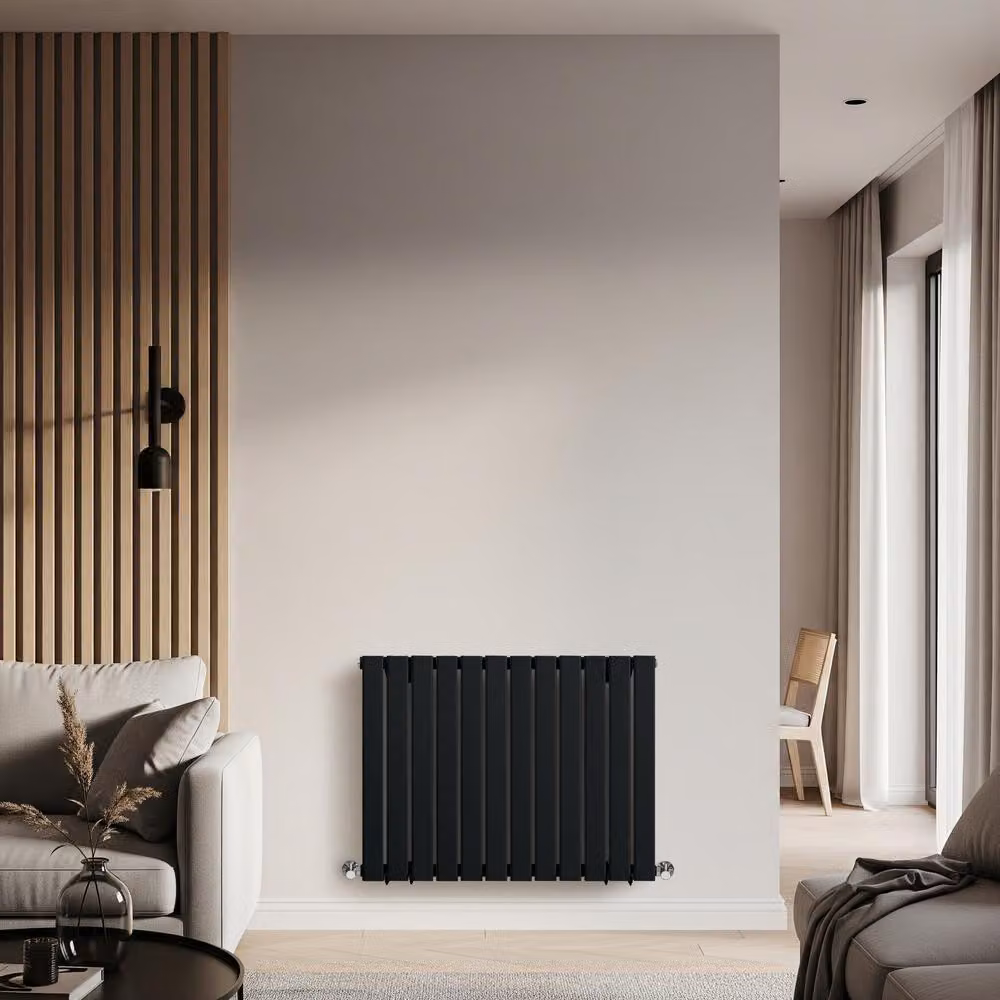 Radiatore Termosifone d'Arredo Orizzontale Nero Opaco - 590W - 635 x 840 x 46mm - Delta