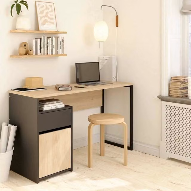 Scrivania Mele DMORA per ufficio e casa, tavolo moderno per computer in rovere e nero, L: 130 cm, P: 48,4 cm, H: 76,5 cm