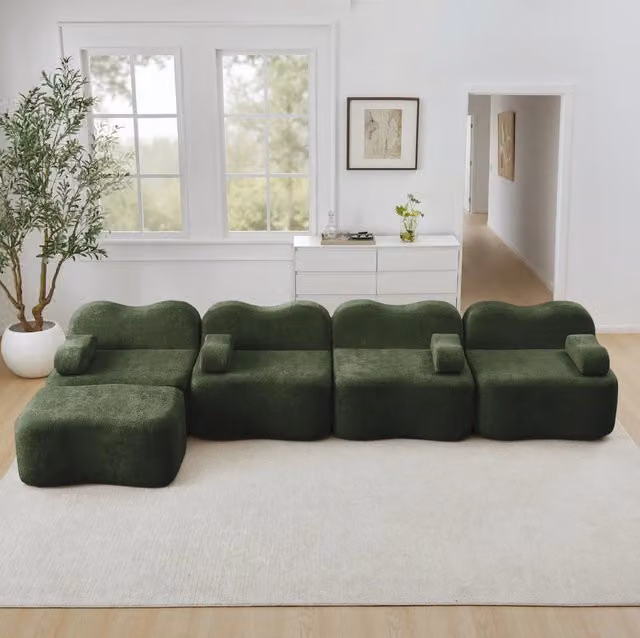 Divano angolare modulare 2-4 posti con pouf; imbottitura 32D e rivestimento in velluto verde