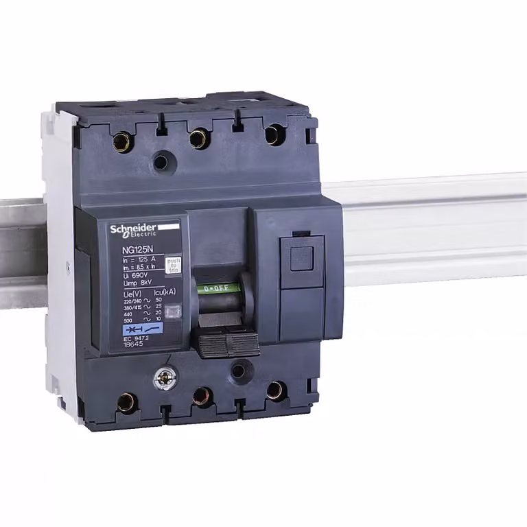Interruttore Schneider Electric NG125N, 3P, 16A, caratteristica C 18633