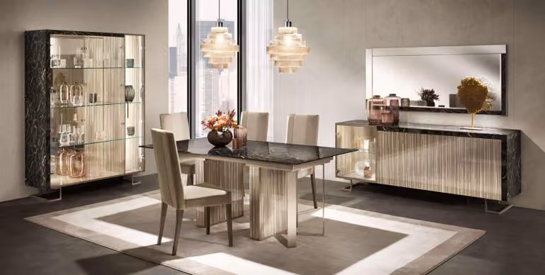 Set decorativo per sala da pranzo 8 pezzi (tavolo da pranzo + 4 sedie + vetrina + consolle + specchio)
