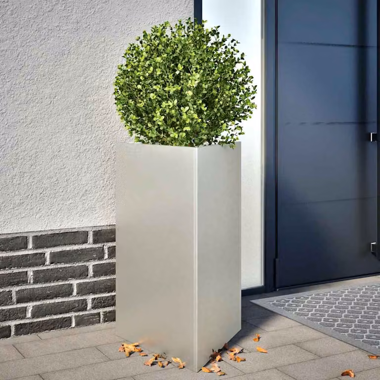 Fioriera da giardino triangolare vidaXL in acciaio inox color argento L: 50 cm, P: 43 cm, H: 75 cm