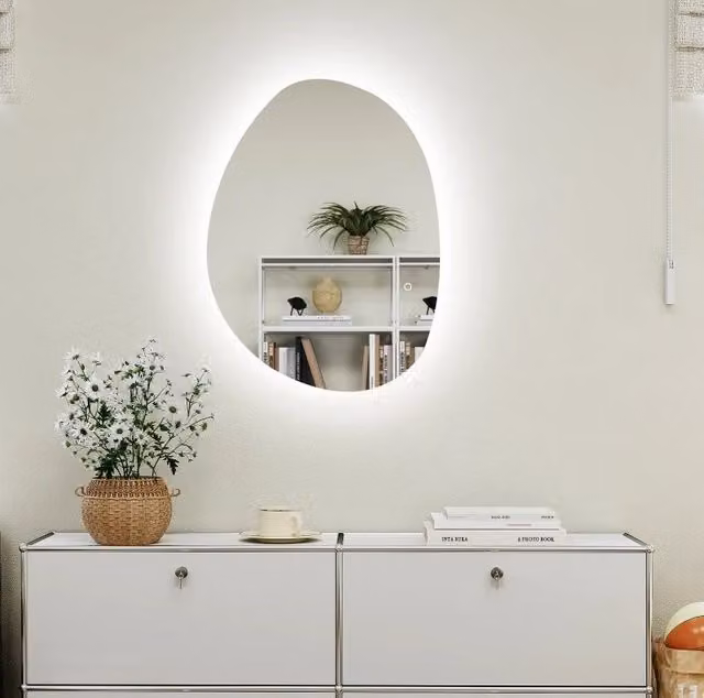 Specchio da bagno LED regolabile in vetro temperato 80x60x5 cm, argento