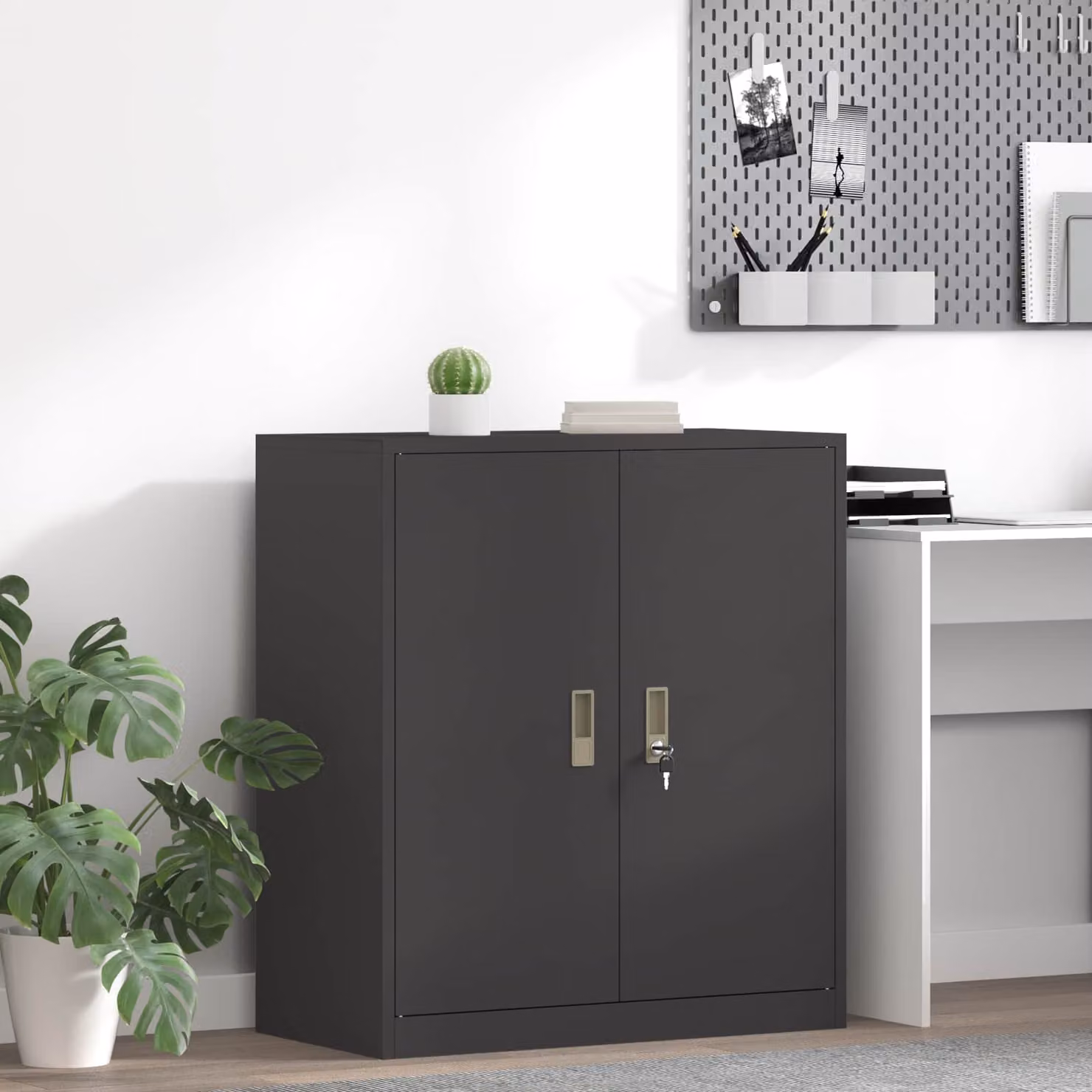 Armadio in metallo nero stile industrial vidaXL con ante a battente e serratura L 80 x P 40 x H 90 cm – 1