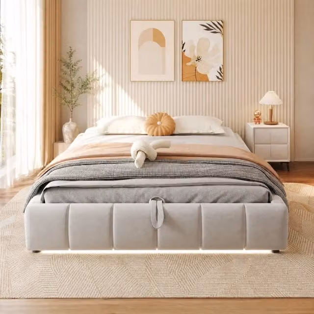Letto imbottito 140x200 cm senza testiera con LED bianco e contenitore ad apertura idraulica; beige
