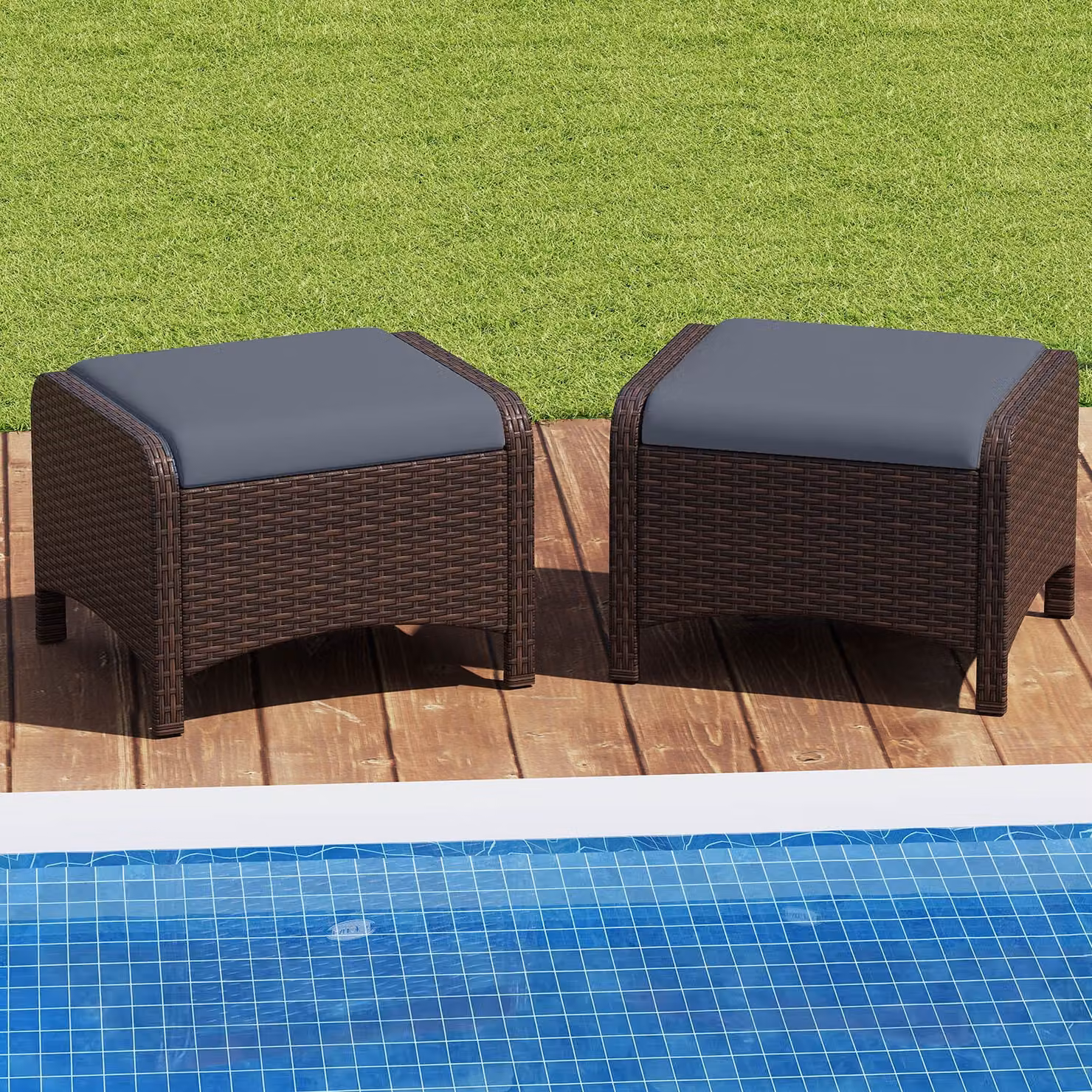 Set di 2 poggiapiedi da giardino Costway in rattan sintetico con cuscini rimovibili grigi