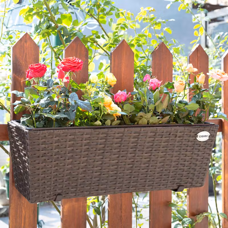 Set di 2 fioriere da balcone Casaria® in polyrattan marrone con struttura in acciaio zincato e plastica – 2