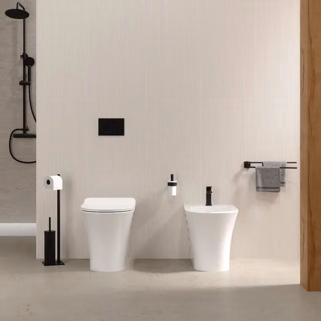 Sanitari filomuro in ceramica rimless wc e bidet | Sofia