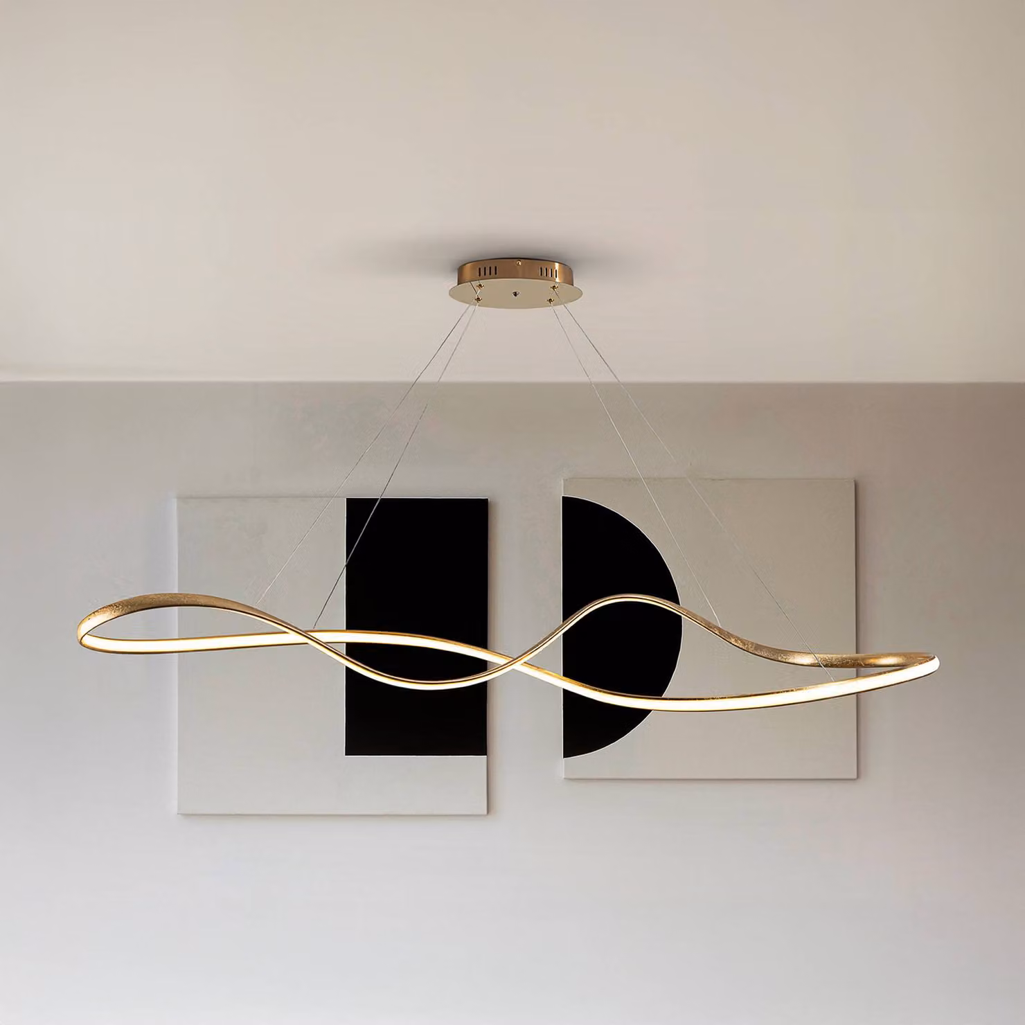 Schuller Valencia Lampada LED a sospensione Lia, color oro, CCT, telecomando, metallo dimmerabile, Ottone / Oro, Soggiorno / Sala da pranzo, Metallo, Moderno