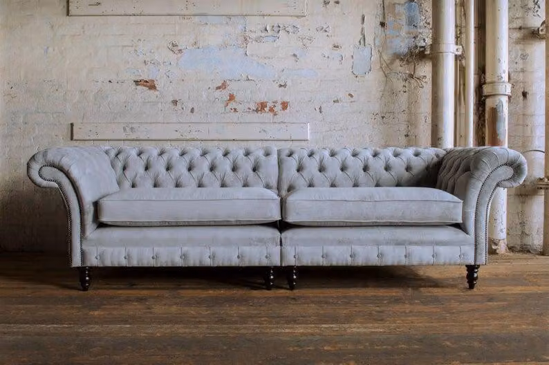 XXL Sofa 4 Sitzer Couch Chesterfield Polster Sitz Garnitur Leder Hellgrau