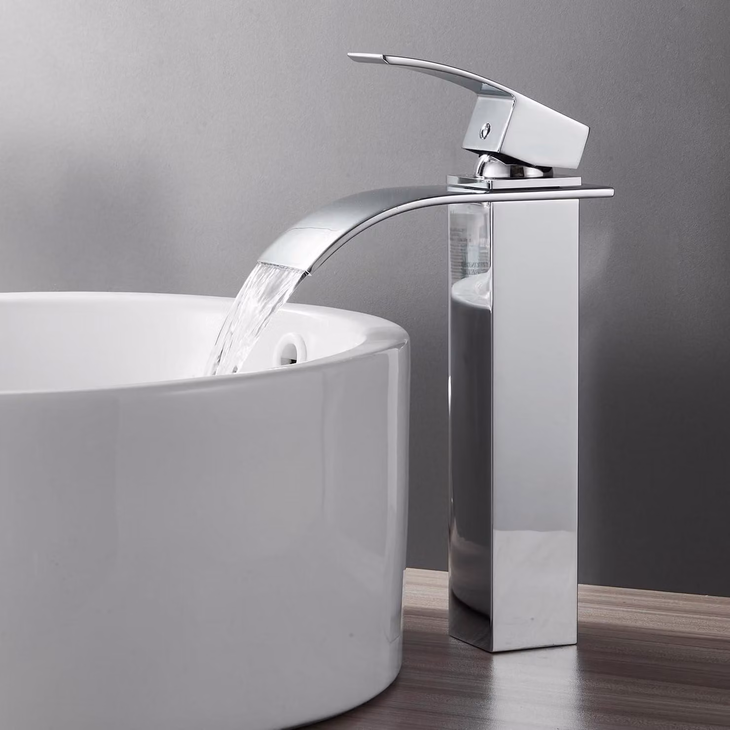 Miscelatore monocomando a cascata, finitura cromata