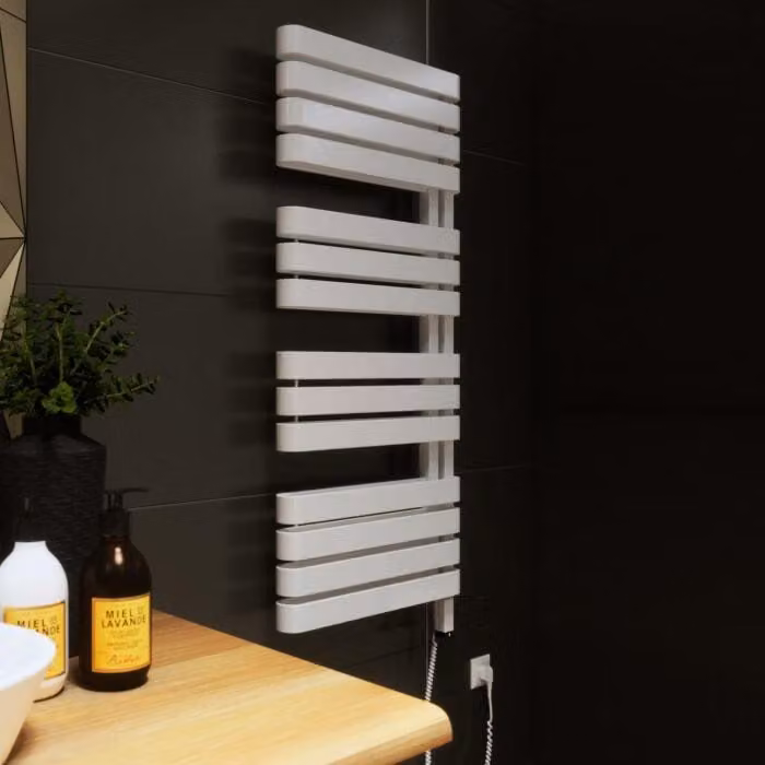 Riscaldatore da bagno elettrico Kronenbach Art, dimensioni 50 x 111 cm, resistenza riscaldante posizionata a destra