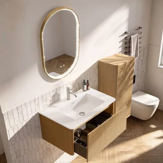 Set mobile bagno sospeso con lavabo, colonna laterale e specchio LED, finitura rovere