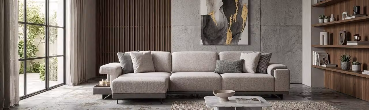 Divano modulare beige a 3 posti con poggiapiedi, dal design moderno