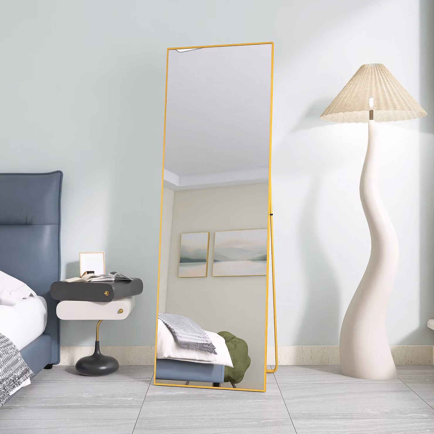 Specchio da parete Moonbite, 150x40 cm – cornice sottile dorata, a figura intera, da appoggiare o appendere, in alluminio, colore oro