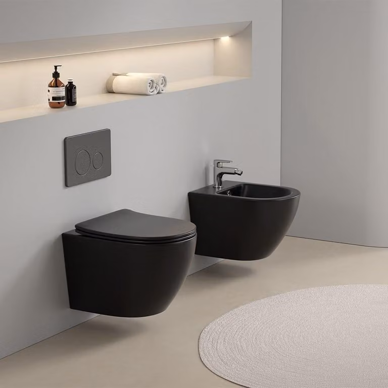 Coppia sanitari sospesi nero opaco completi di sedile wc | Folk