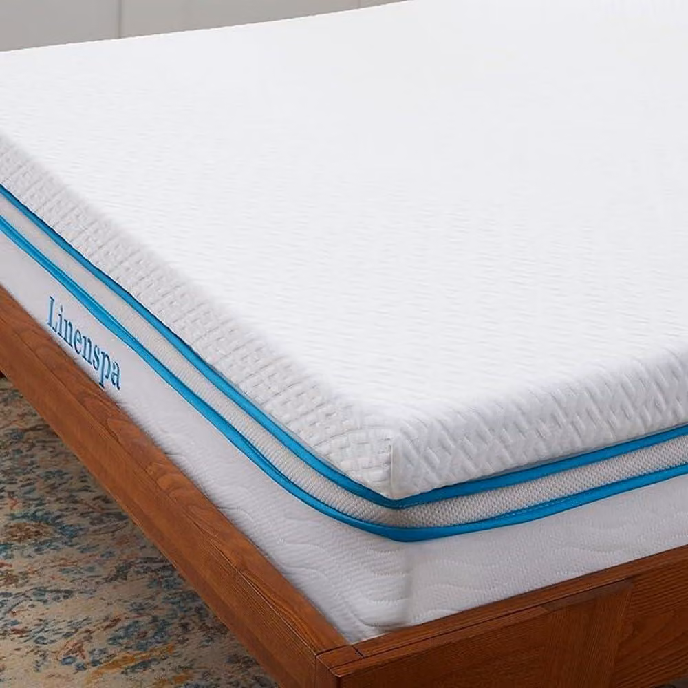 Topper per materasso, dimensioni 160x190 cm, altezza 7,5 cm, realizzato in schiuma memory gel, lavabile, colore bianco