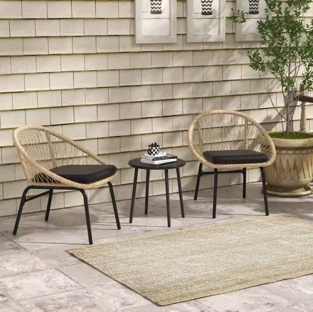 Set da giardino in rattan 3 pezzi con 2 poltrone; tavolino rotondo e cuscini giallo