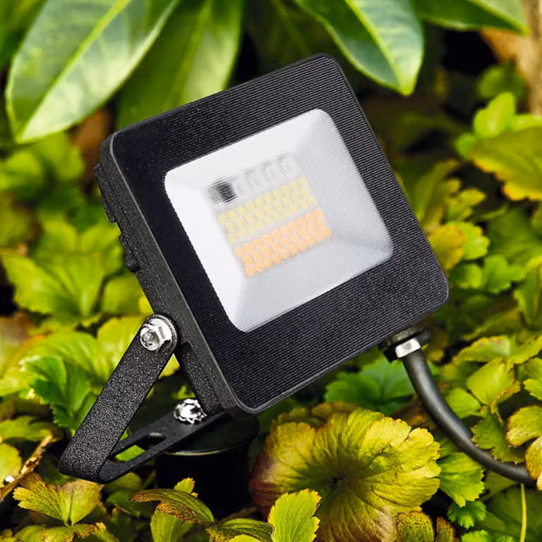 Heitronic Faretto da esterno a LED Kingston con picchetto terra, RGBW, Nero, Alluminio