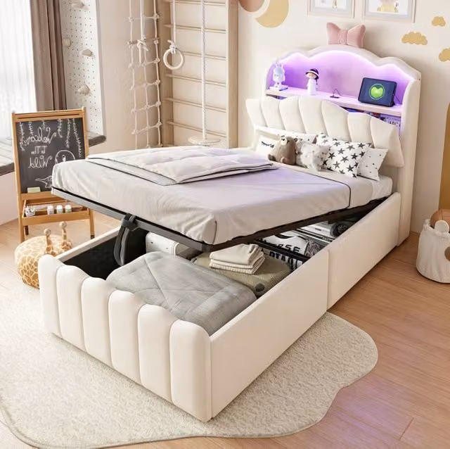 Letto imbottito per bambini con contenitore a sollevamento, illuminazione LED, porta USB e mensola integrata, rivestimento in velluto, L/P/H: 200 x 90 x 97 cm, beige e bianco