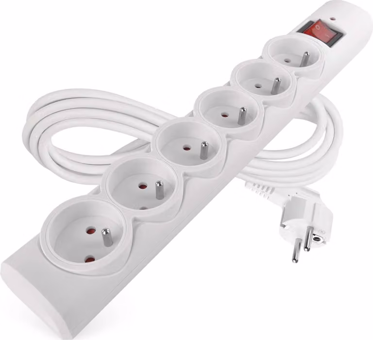 Limitatore di sovratensione EMOS con LED, 6 vie, cavo da 3 m, prese ruotate di 45°, interruttore, 2300W / 10A, per uso interno, bianco, P54016