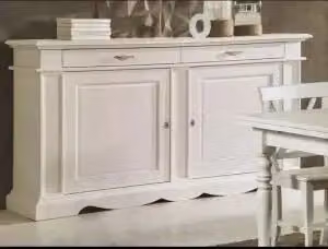 Credenza madia Alberta KIVIO in legno con 2 ante e 2 cassetti, bianco opaco con ante bugnate