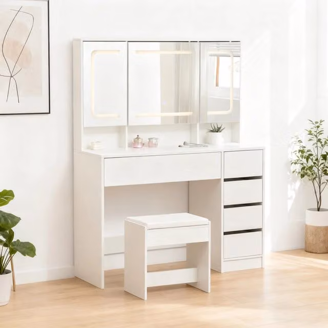 Toeletta con specchio scorrevole LED tre cassetti ripiani angolari sgabello imbottito MDF bianco