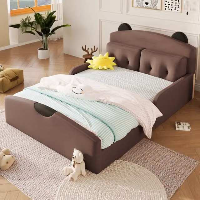 Letto imbottito 140 × 200 cm con testiera a orsetto in lino color caffè e 2 cuscini decorativi inclusi