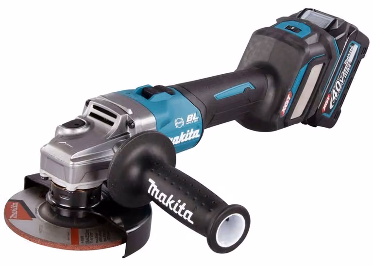 Smerigliatrice angolare a batteria Makita, modello GA023GU201, inclusa: 2 batterie XGT da 4 Ah, caricabatterie rapido, accessori e custodia MAKPAC