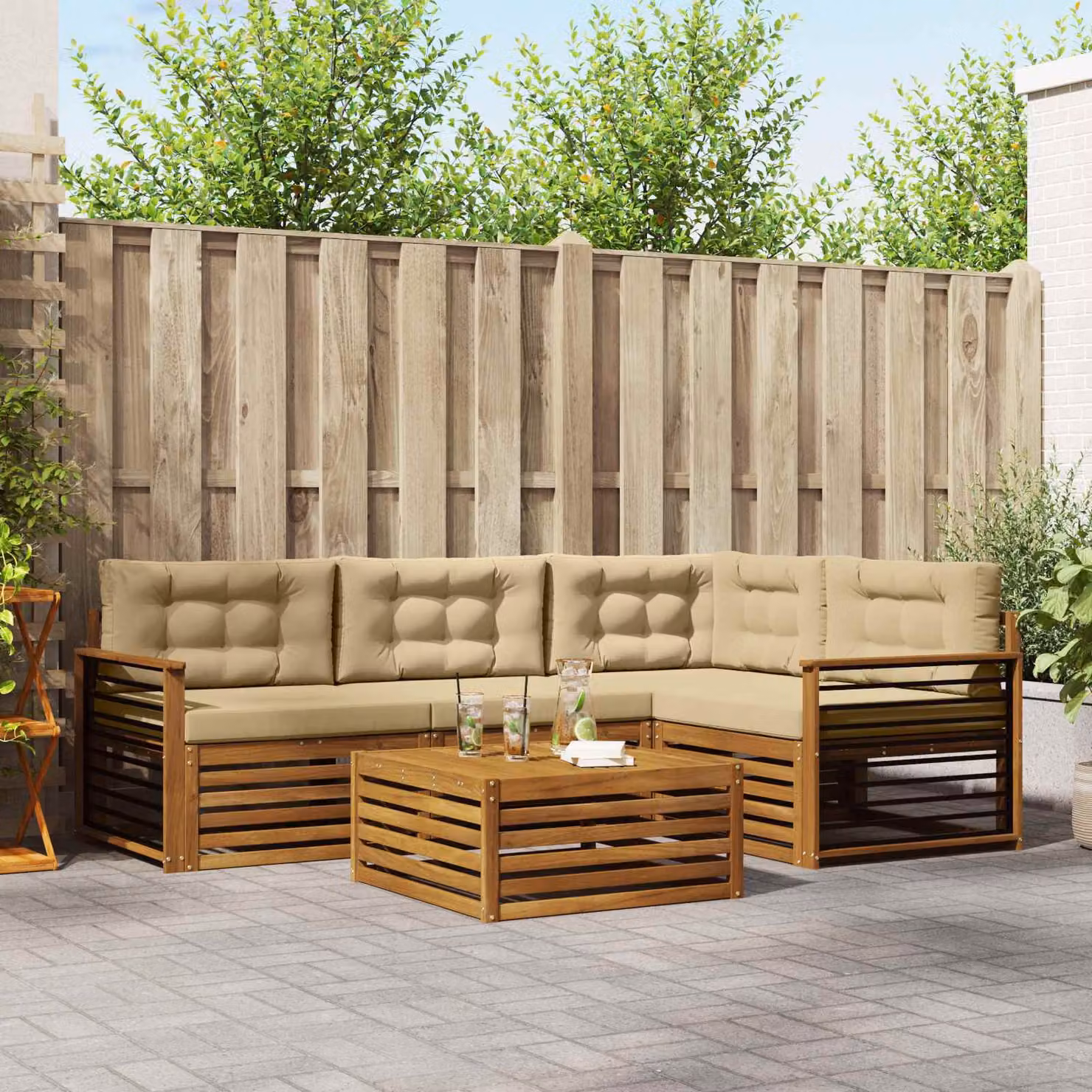 Set di divani da esterno vidaXL 5 pezzi in legno di acacia con tavolo da caffè e cuscini, colore beige e marrone