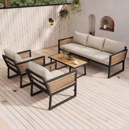 Set di mobili da giardino in 4 pezzi in plastica intrecciata