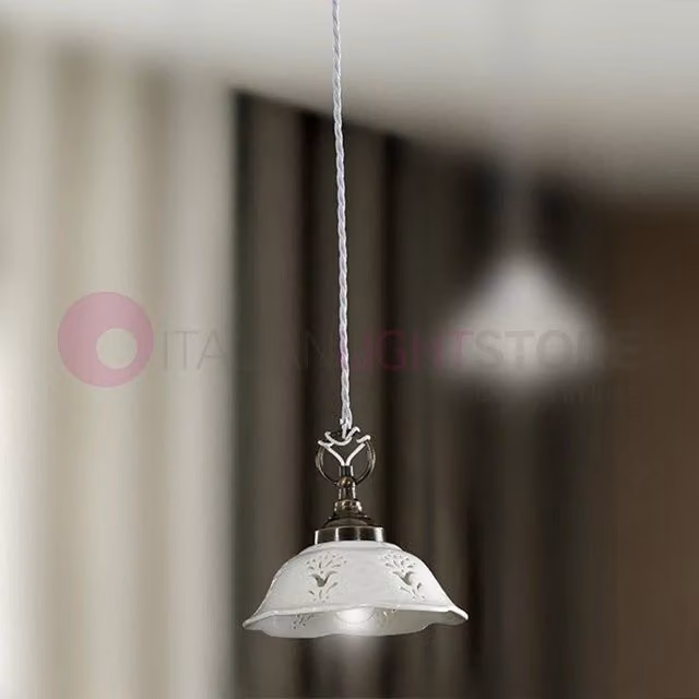 Lampada a sospensione Riparbella Ceramente Borso in ceramica bianca e ottone dorato stile rustico con altezza regolabile