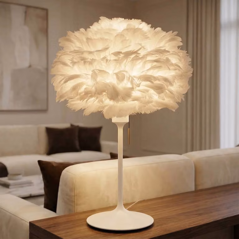 UMAGE Lampada da tavolo di design Eos mini, Bianco / Opale, Soggiorno / Sala da pranzo, Alluminio, Design, Lampada da tavolo