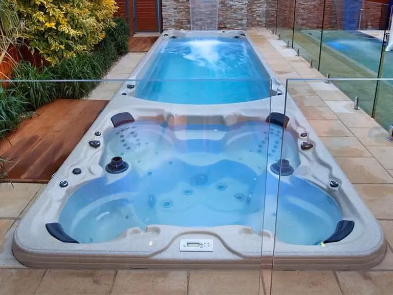 Whirlpool Hot Tub Spa Whirlwanne Sprudelbad Massagebadewanne 580x225cm