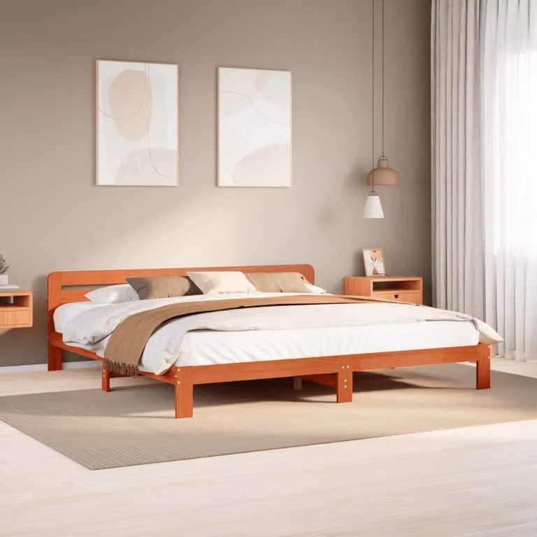 Letto in legno di pino vidaXL color marrone cera con doghe in materiale composito, L/P/H: 200 x 200 x 65,5 cm