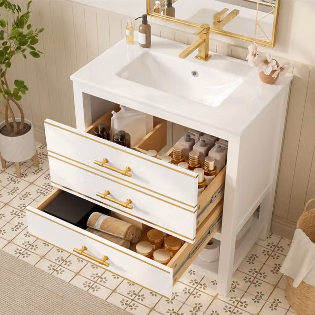 Mobile bagno freestanding con lavabo in ceramica, 2 cassetti e vano aperto. MDF laccato bianco, maniglie oro. Senza rubinetto e scarico