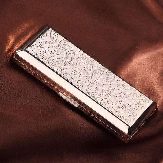 Contenitore metallico con doppio tappo a vite, valigetta, valigetta con tappo a vite