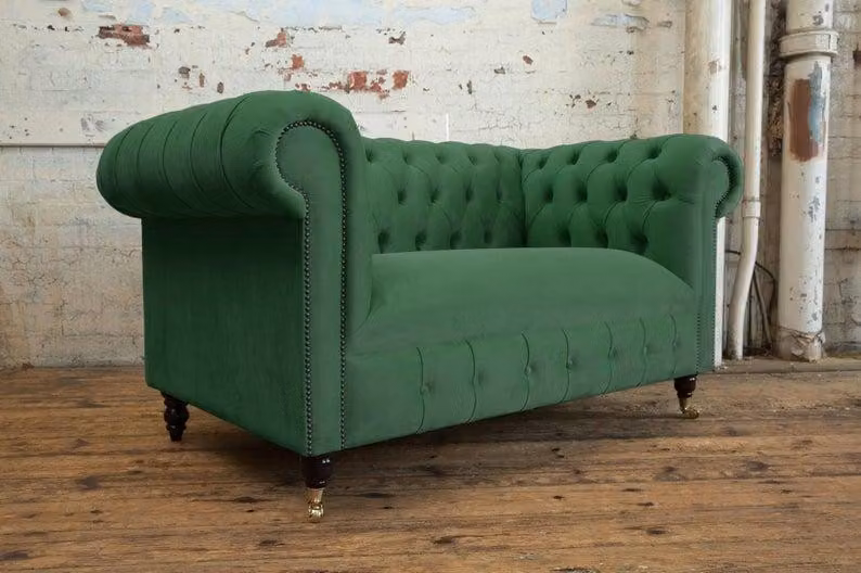 Cheserfield Samt Sofa 2 Sitzer Designer Couchen Couch Textil Stoff Polster Grün