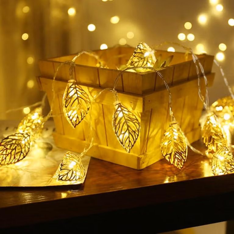Catena luminosa a LED, ferro dorato, effetto cavo, luce bianco caldo, 220 cm