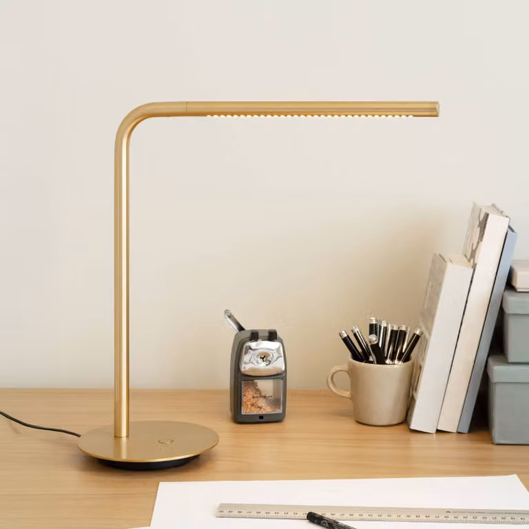 UMAGE Lampada da tavolo di design Omni, dimmerabile, Ottone / Oro, Soggiorno / Sala da pranzo, Metallo, Design, Lampada da tavolo