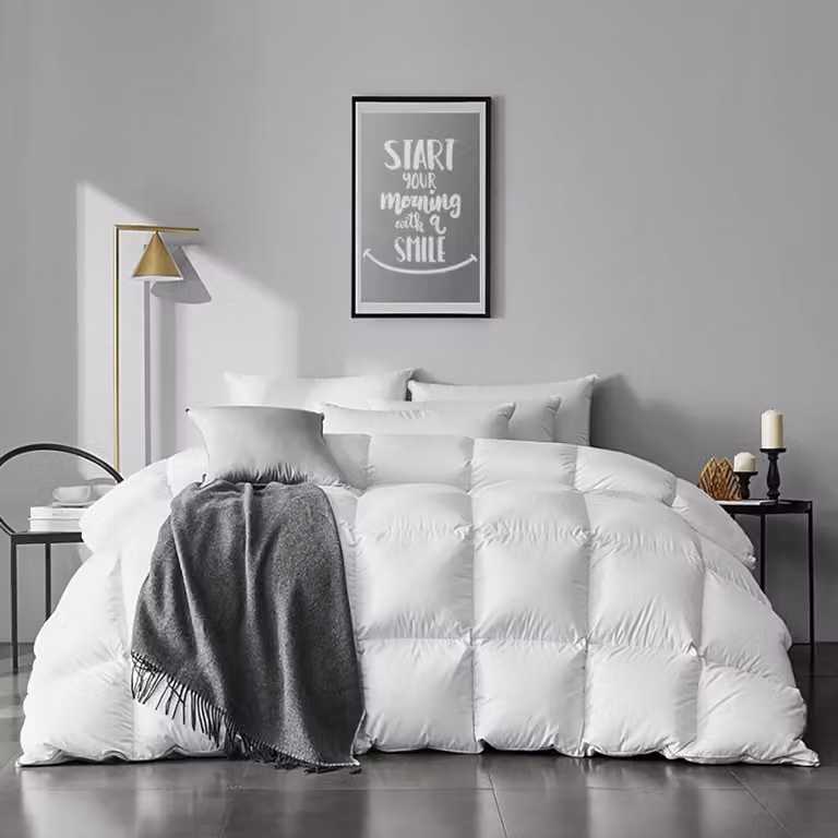 Piumino matrimoniale 200x200 cm, ideale per l'inverno, imbottitura 500 g/m², 100% cotone, colore bianco