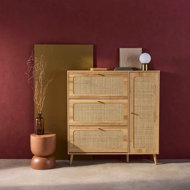 Scarpiera SWEEEK in legno di pino marrone con ante a battente e ripiani interni L/P/H: 120 x 24 x 125 cm