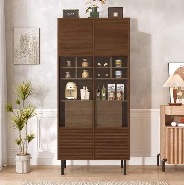 Credenza multifunzione con vetrina in vetro; 4 cassetti nascosti e ripiani; finitura noce