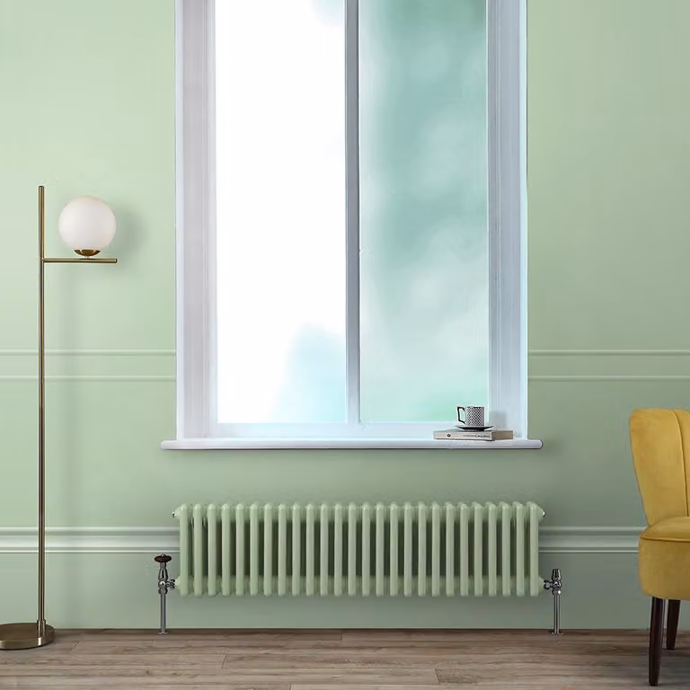 Radiatore Tradizionale a Tripla  Colonna Orizzontale Verde (Pippin Green) - 300mm x 1190mm - Regent