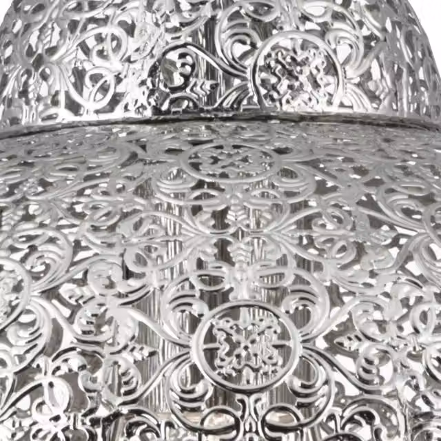 Lampada a sospensione SEARCHLIGHT in acciaio cromato con design traforato e attacco E27 per cucina o sala da pranzo