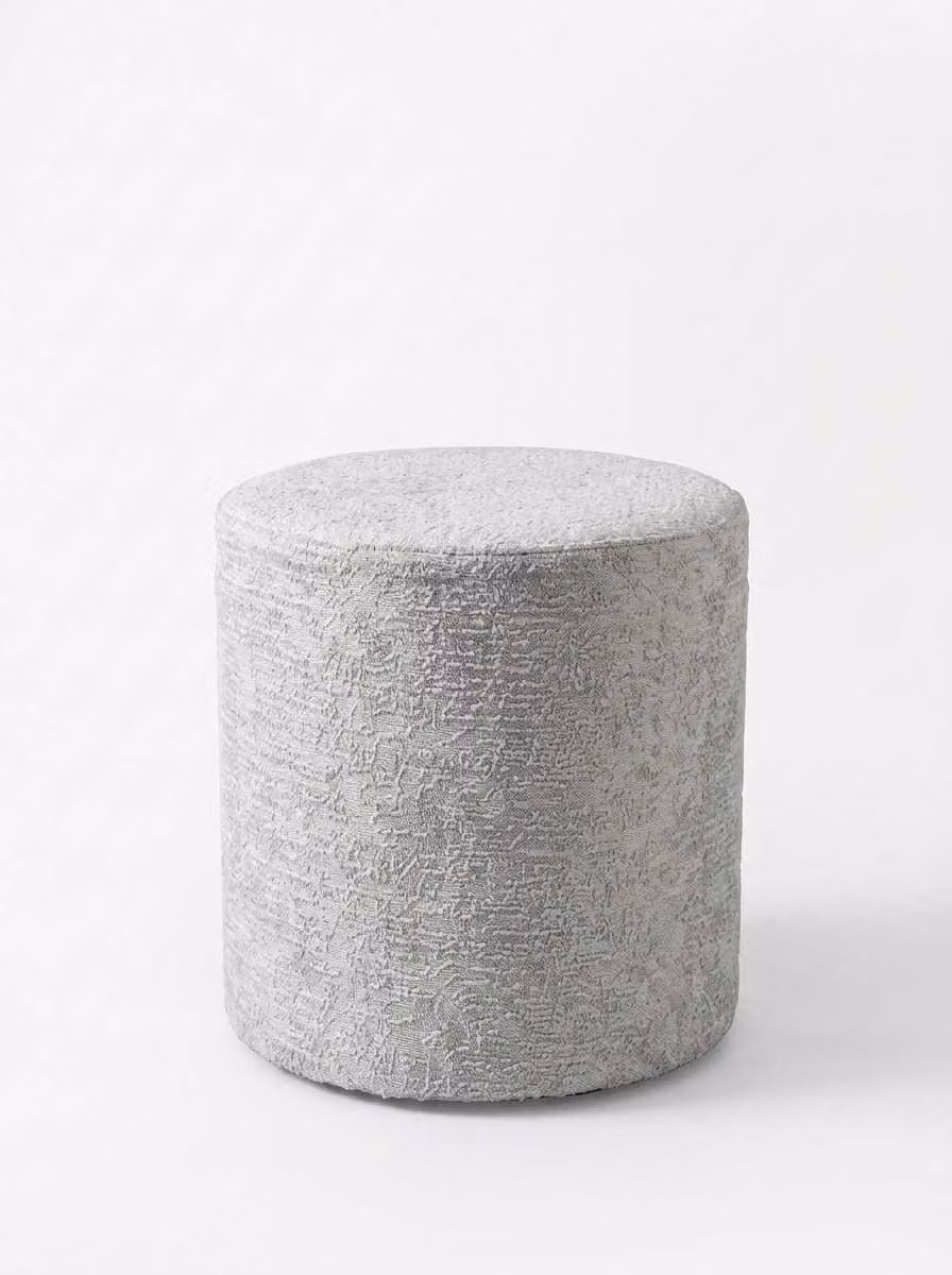 Pouf grigio, moderno ed elegante, poggiapiedi imbottito