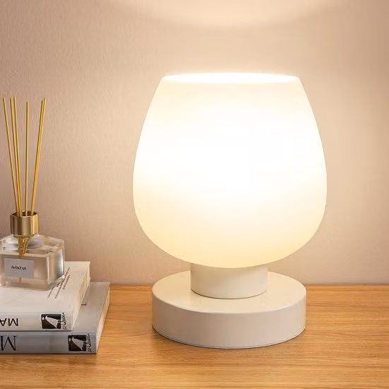 Lampada notturna a LED con 3 livelli di luminosità – Piccola lampada a LED con vetro bianco, ideale per ambienti piccoli